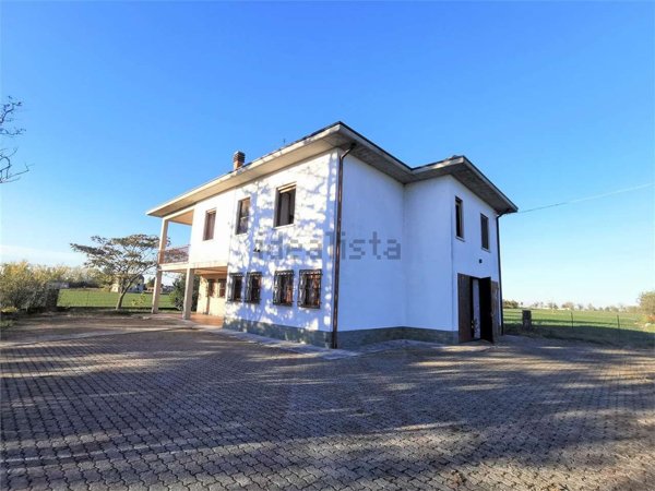 casa indipendente in vendita a Busseto in zona Roncole