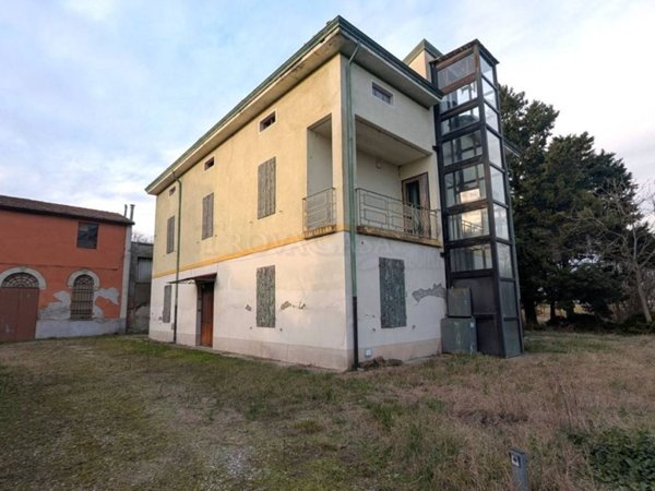 casale in vendita a Busseto in zona Samboseto
