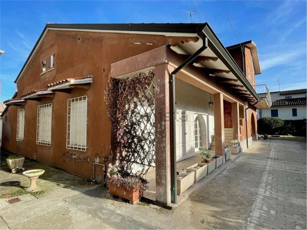 casa indipendente in vendita a Busseto