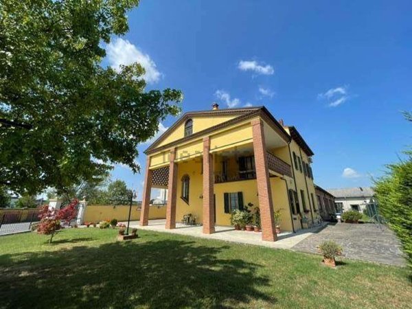 casa indipendente in vendita a Busseto
