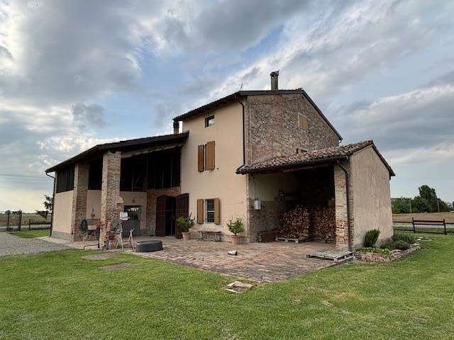 casa indipendente in vendita a Busseto