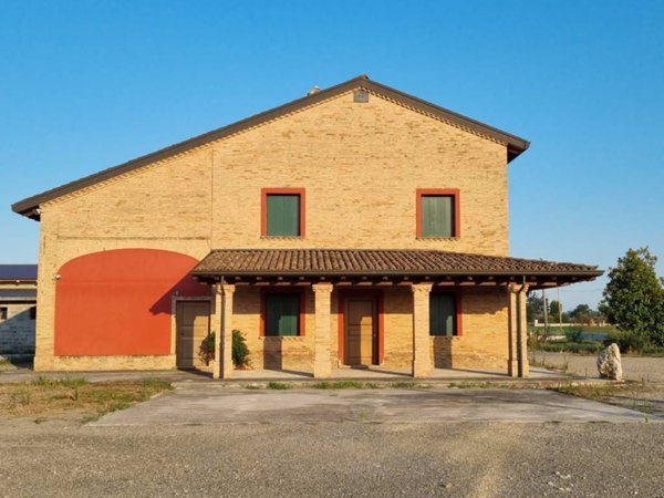 locale commerciale in vendita a Busseto