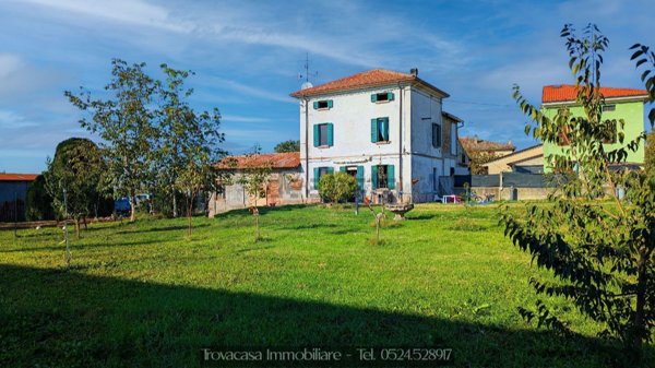 casa semindipendente in vendita a Busseto in zona Samboseto