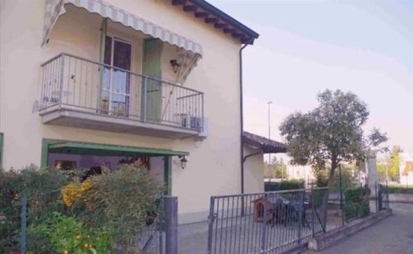 casa semindipendente in vendita a Busseto