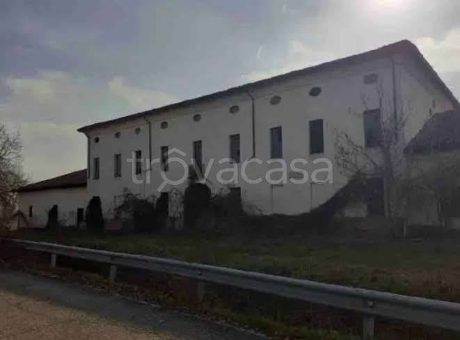 locale di sgombero in vendita a Busseto
