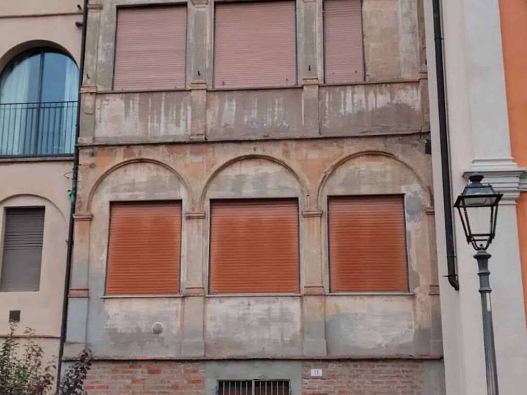 intera palazzina in vendita a Busseto