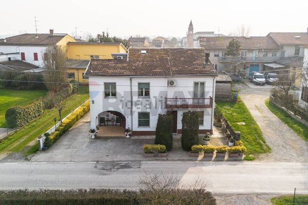 casa indipendente in vendita a Busseto in zona Frescarolo