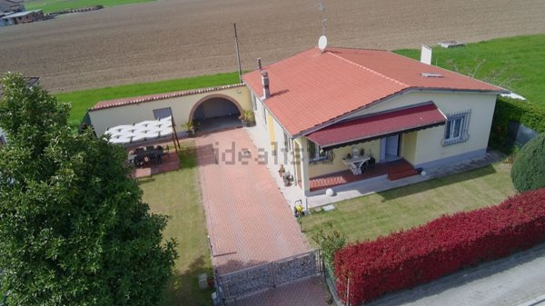 casa indipendente in vendita a Busseto in zona Roncole