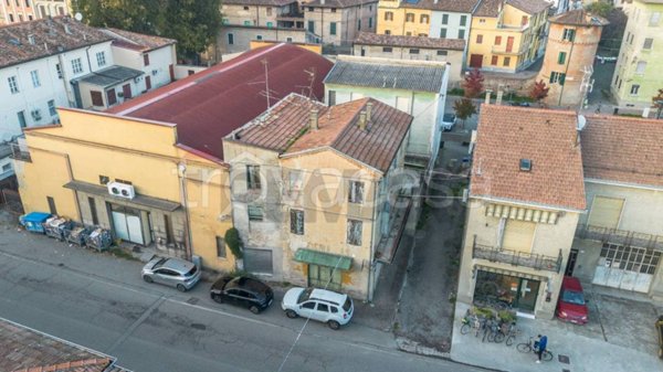 casa indipendente in vendita a Busseto