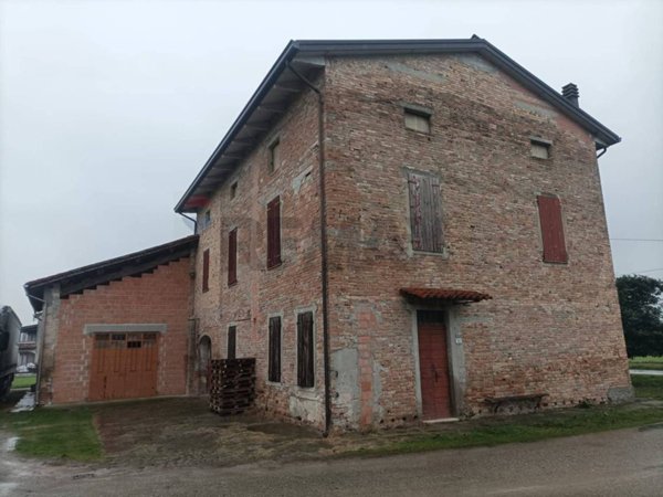 casa indipendente in vendita a Busseto in zona Roncole