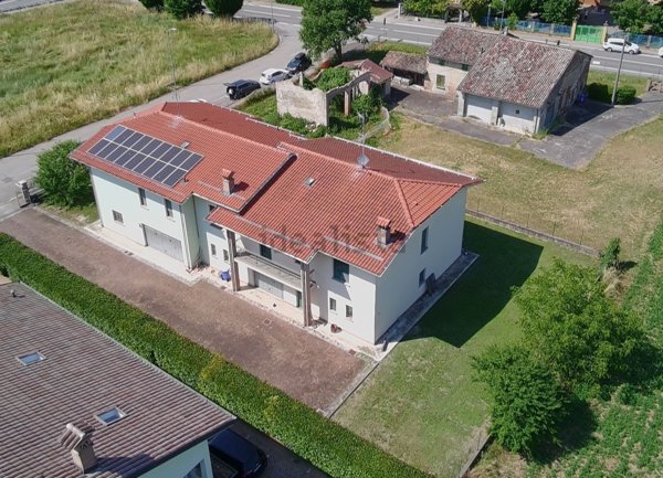casa indipendente in vendita a Busseto in zona Roncole