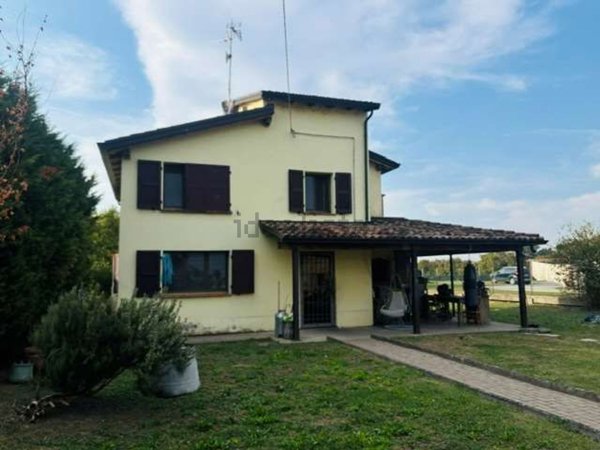 casa indipendente in vendita a Busseto in zona Sant'Andrea