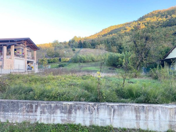 casa indipendente in vendita a Calestano in zona Marzolara