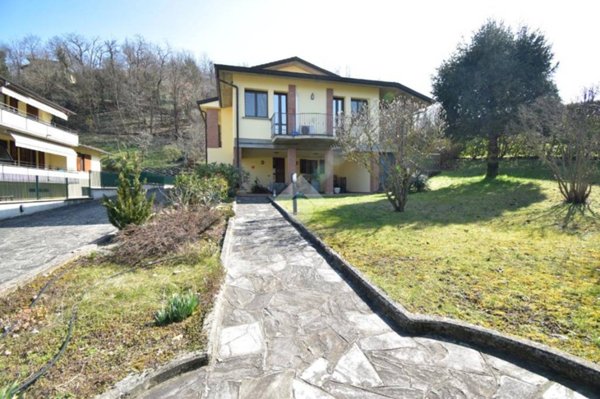 casa indipendente in vendita a Calestano in zona Marzolara