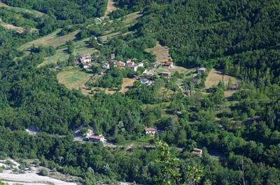 terreno edificabile in vendita a Calestano in zona Ronzano