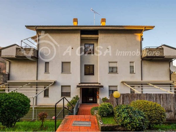 appartamento in vendita a Calestano in zona Marzolara