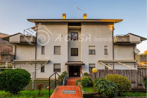appartamento in vendita a Calestano in zona Marzolara