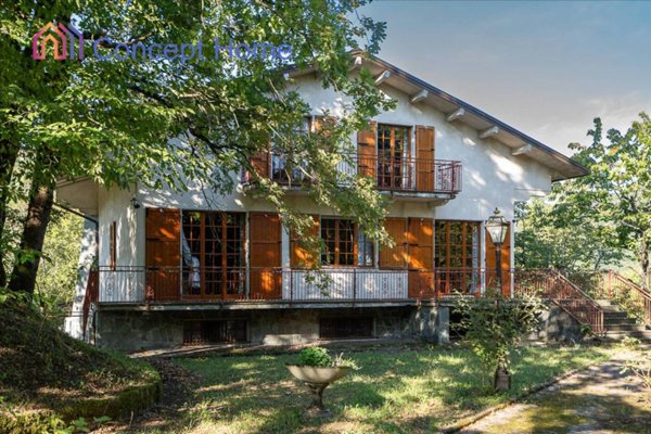 casa indipendente in vendita a Calestano in zona Ravarano