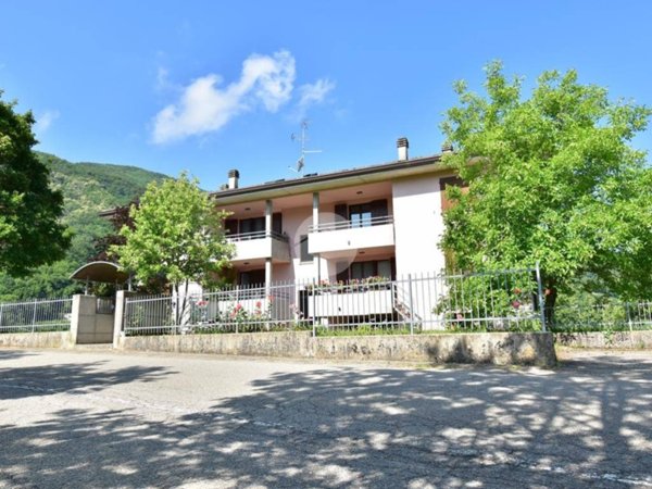 appartamento in vendita a Calestano in zona Ravarano