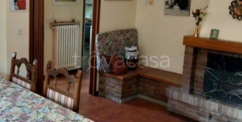 casa indipendente in vendita a Calestano in zona Fragnolo