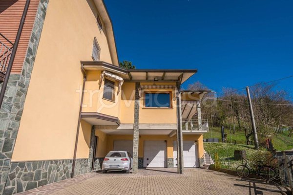 appartamento in vendita a Calestano in zona Marzolara