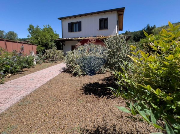 casa indipendente in vendita a Calestano