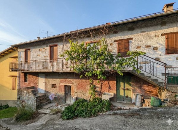 appartamento in vendita a Calestano in zona Vigolone