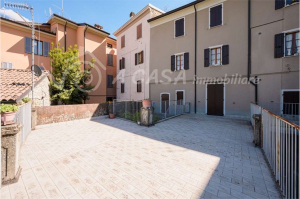 appartamento in vendita a Calestano in zona Montale
