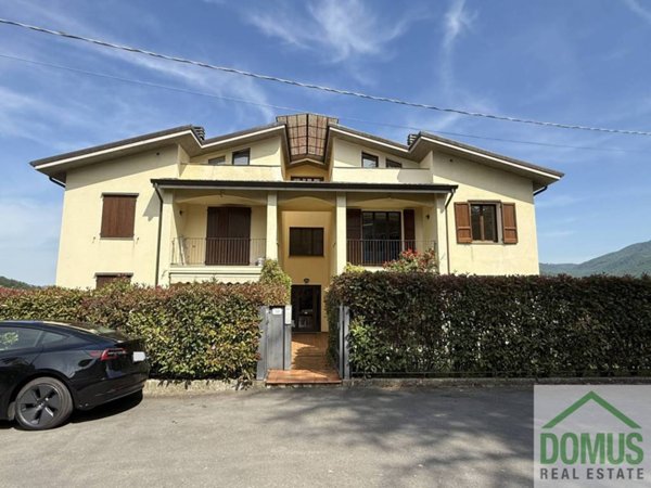 appartamento in vendita a Calestano in zona Montale