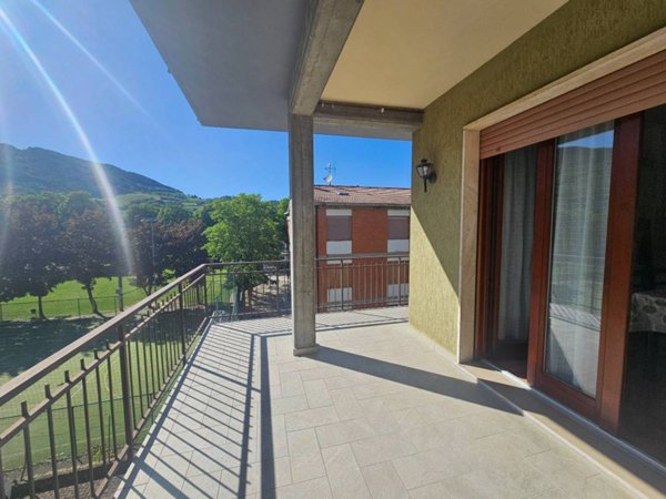 appartamento in vendita a Calestano in zona Montale