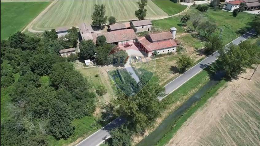casa indipendente in vendita a Collecchio in zona Madregolo