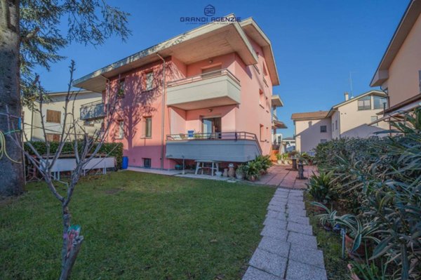 casa indipendente in vendita a Collecchio