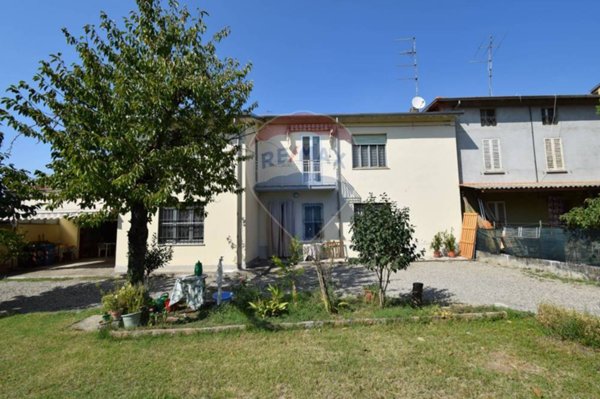 casa indipendente in vendita a Collecchio