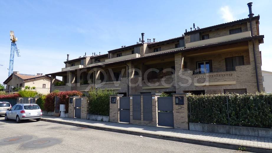 casa semindipendente in vendita a Collecchio