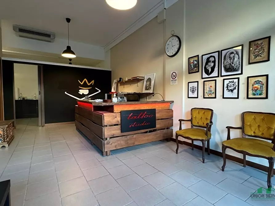 negozio in vendita a Collecchio