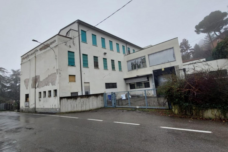 capannone in vendita a Collecchio