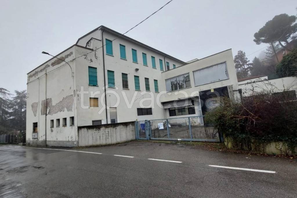 capannone in vendita a Collecchio