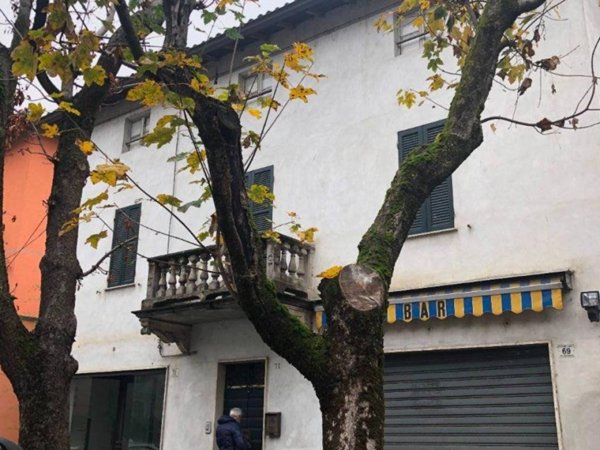 casa indipendente in vendita a Collecchio in zona Ozzano Taro