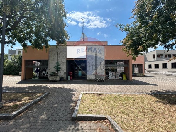locale commerciale in vendita a Collecchio