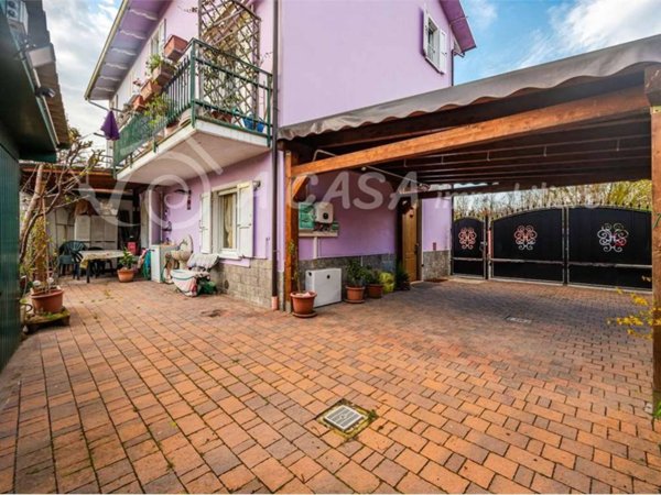 casa indipendente in vendita a Collecchio in zona Lemignano