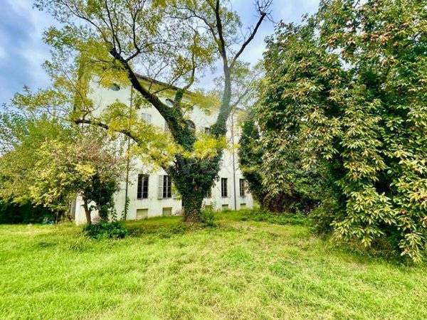 villa in vendita a Collecchio