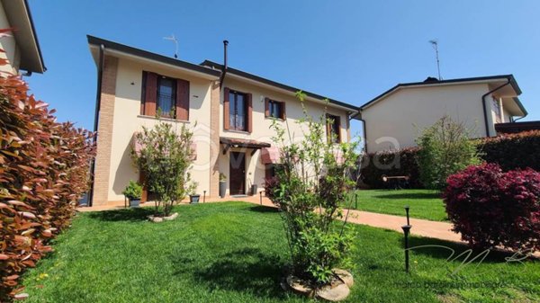 casa indipendente in vendita a Collecchio