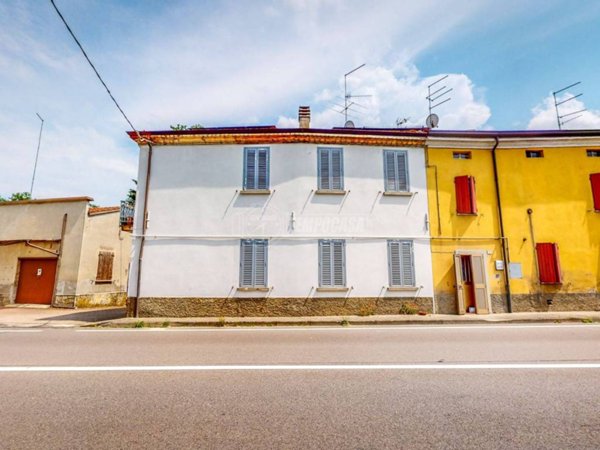 casa indipendente in vendita a Collecchio