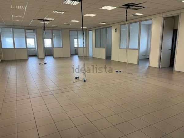 capannone in vendita a Collecchio in zona Lemignano