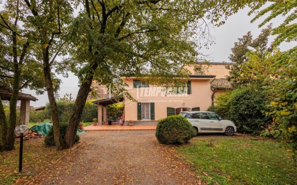 casa indipendente in vendita a Collecchio