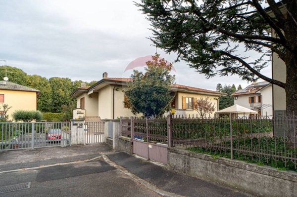 casa indipendente in vendita a Collecchio