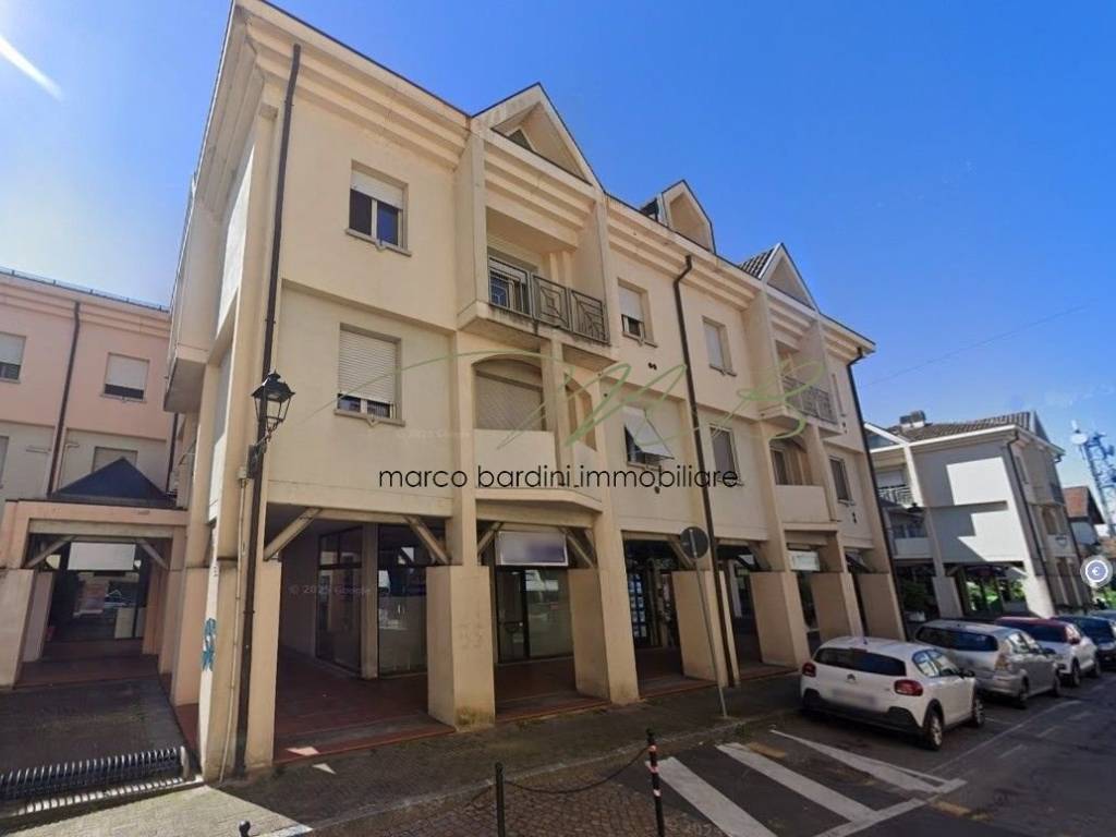 negozio in vendita a Collecchio