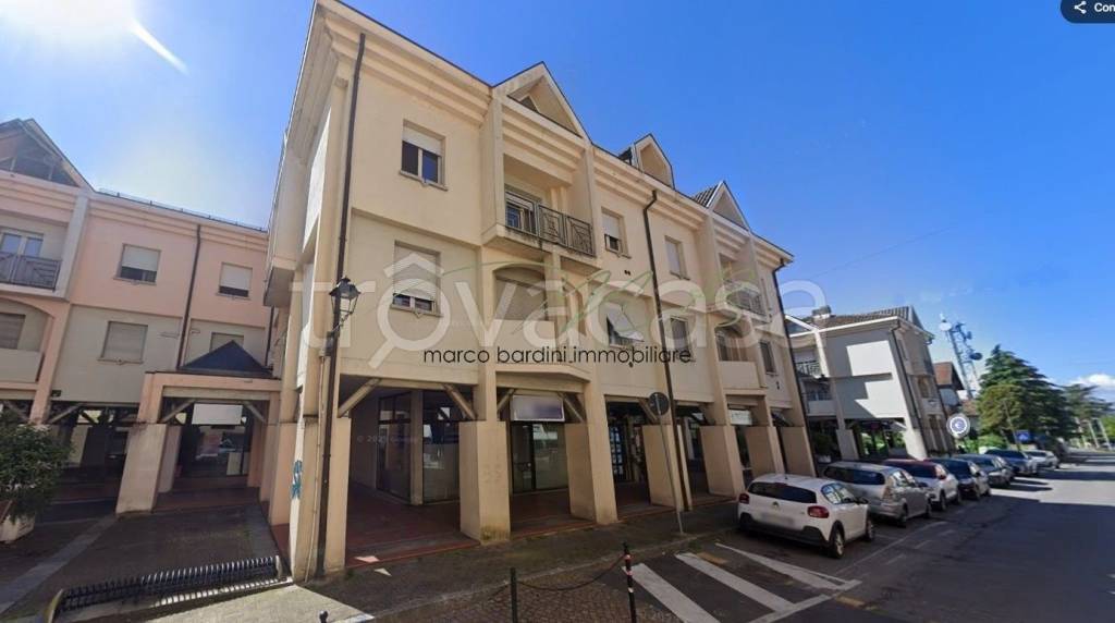 negozio in vendita a Collecchio