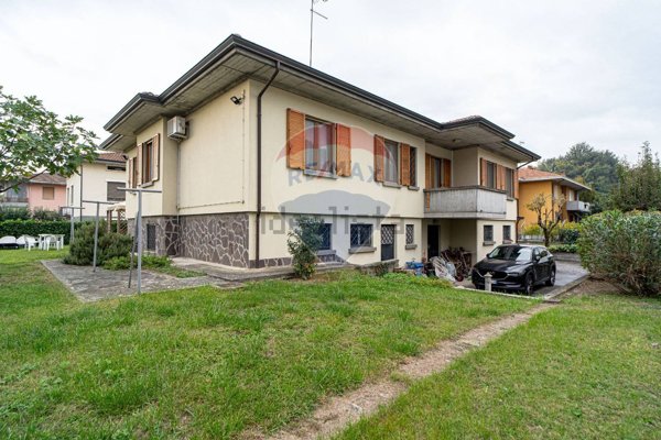 casa indipendente in vendita a Collecchio