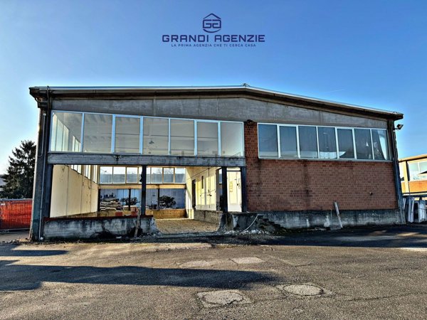 negozio in vendita a Collecchio in zona Lemignano